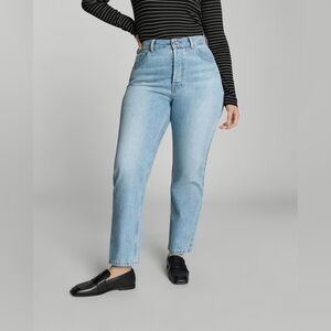 Everlane The Curvy '90s Cheeky Straight Jean - Inseam 28.5" - 32 Regular